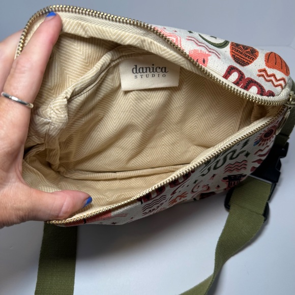 Danica Studio Olympus Hip Bag - Picture 7 of 8